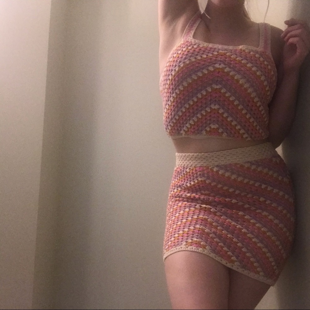 Pastel colored knit crop/skirt set! (Read desc.)